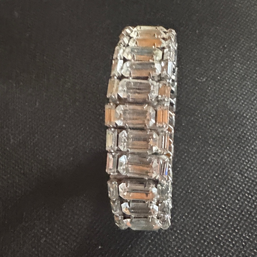 Silver Rhinestone Stretch bracelet - Picture 2 of 4